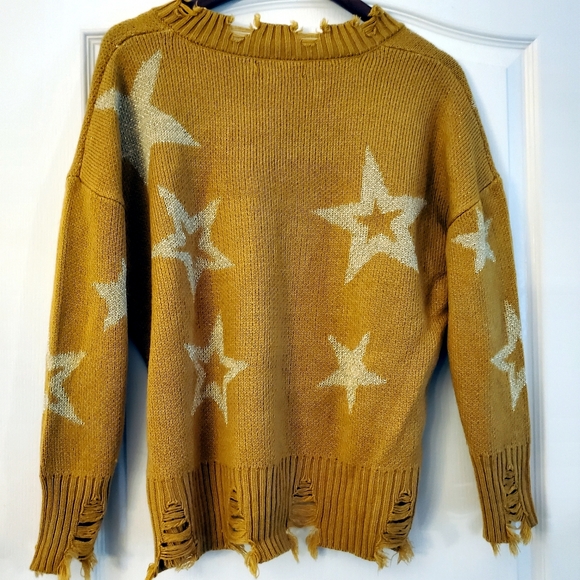 Say What V neck Mustard Yellow Star Distessed Sweater M NWOT - Picture 3 of 5